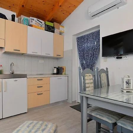 Apartment Fuer 4 Personen Ca 26 Qm In Pomer, Istrien Istrische Riviera